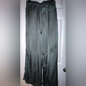 Aerie wide leg silk pants absolutely adorable!